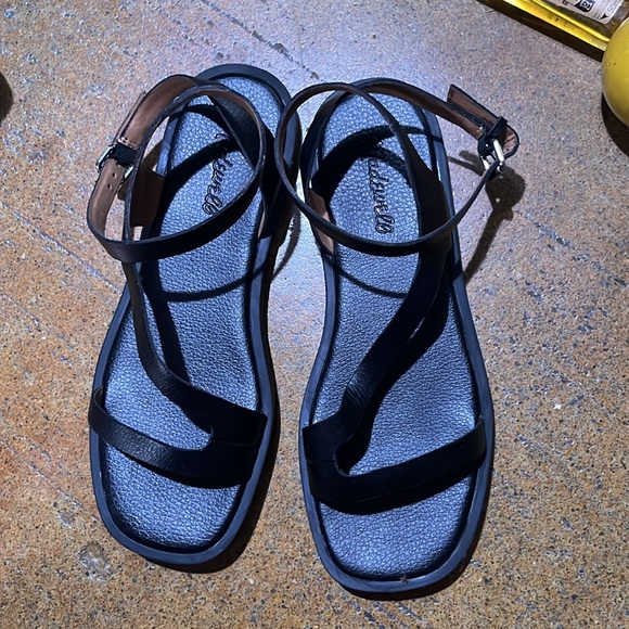 Madewell NL857 The Mabel Asymmetric-Strap Sandal, Size 7 - Picture 7 of 10